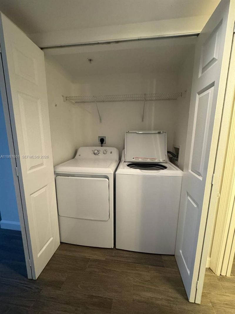 1155 Brickell Bay Dr, Unit 2908, Miami, FL 33131 Photo