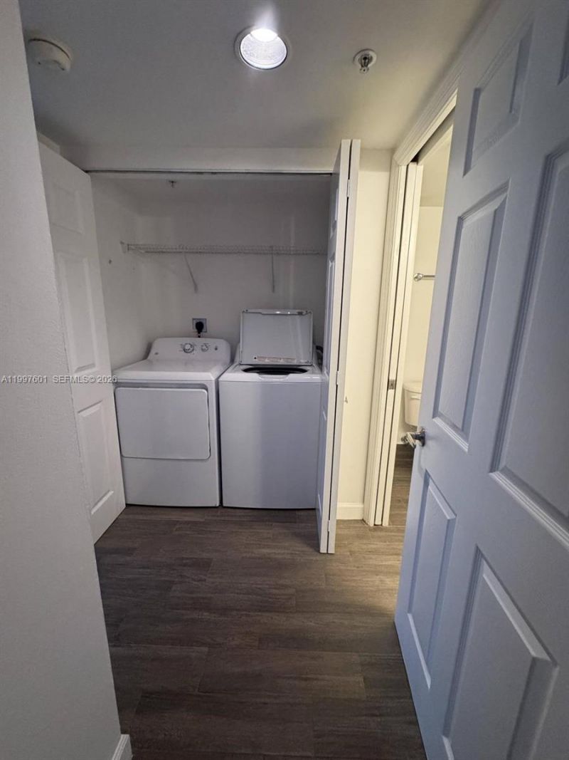 1155 Brickell Bay Dr, Unit 2908, Miami, FL 33131 Photo