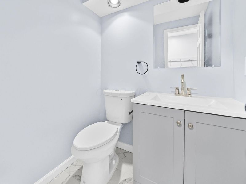 5081 Broxburn Court , Dublin, OH 43017 Photo 18