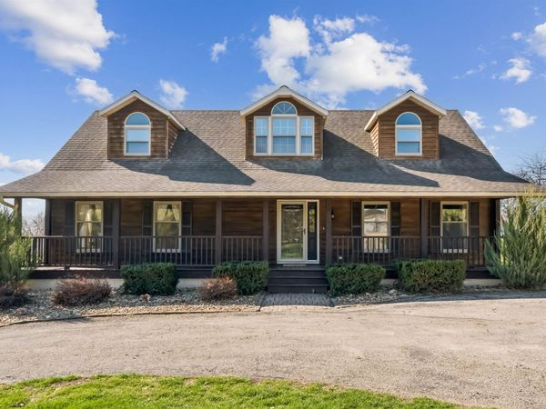 407 W Summit Street, Wyoming, IA 52362