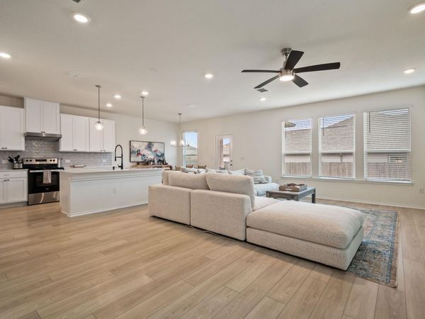 7805 House Finch DR, Austin, TX 78744