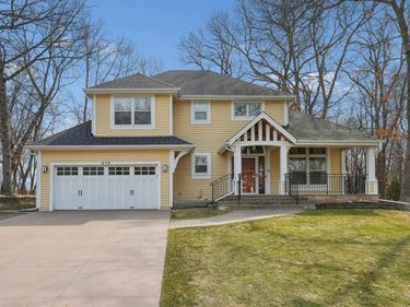 890 Fernbrook Lane N, Plymouth, MN 55447