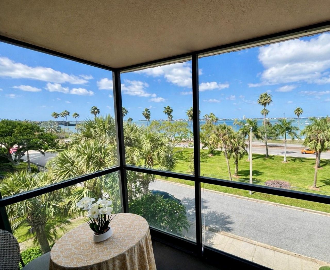 707 S Gulfstream Avenue, Unit 307, Sarasota, FL 34236 Photo