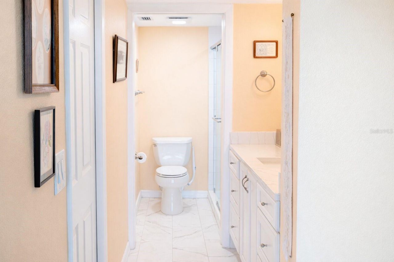 707 S Gulfstream Avenue, Unit 307, Sarasota, FL 34236 Photo