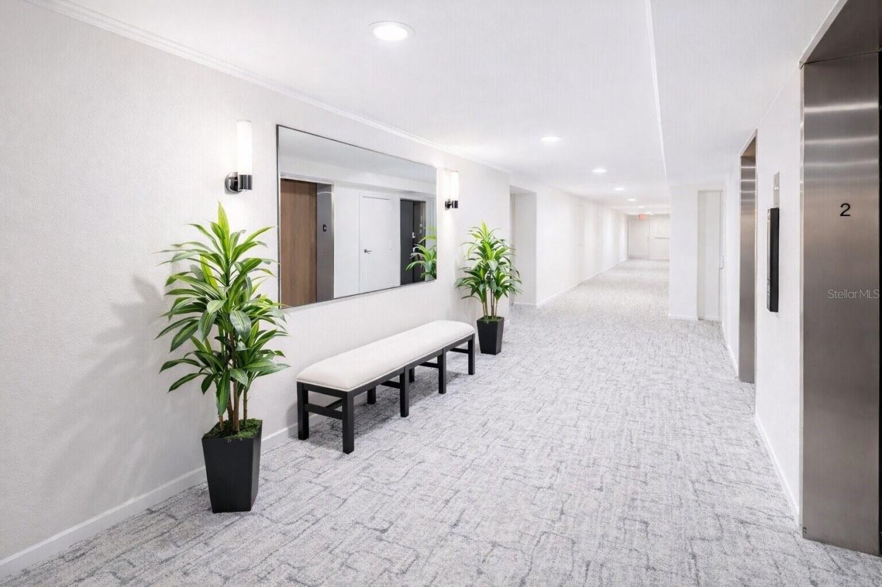 707 S Gulfstream Avenue, Unit 307, Sarasota, FL 34236 Photo