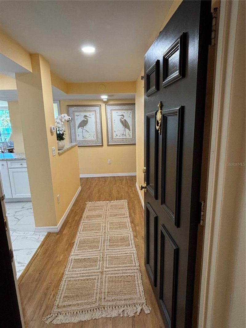 707 S Gulfstream Avenue, Unit 307, Sarasota, FL 34236 Photo