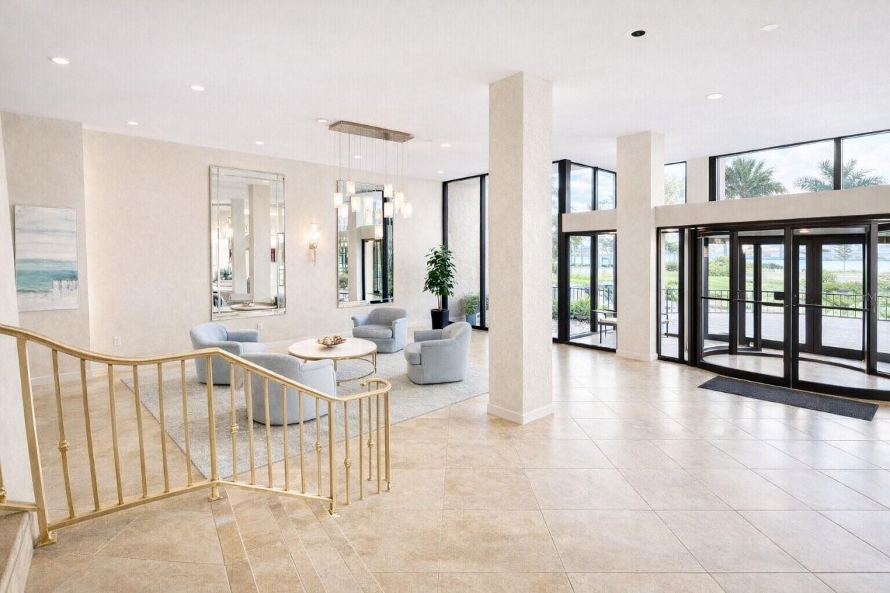 707 S Gulfstream Avenue, Unit 307, Sarasota, FL 34236 Photo