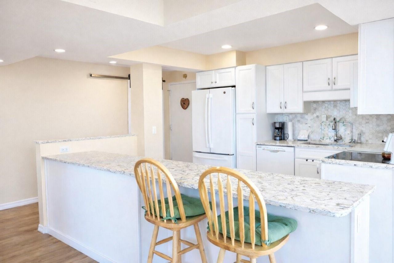 707 S Gulfstream Avenue, Unit 307, Sarasota, FL 34236 Photo