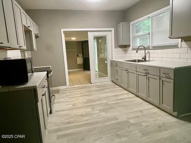 1038 E 8th Avenue , Graceville, FL 32440 Main Photo