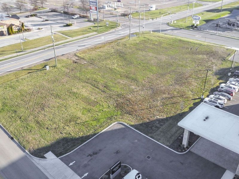 5595 Renner Road , Columbus, OH 43228 Photo 2