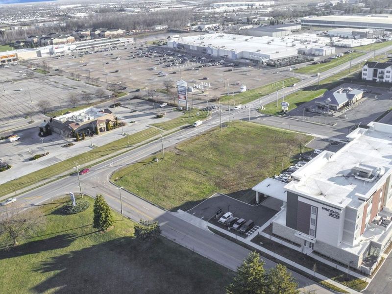 5595 Renner Road , Columbus, OH 43228 Photo 4