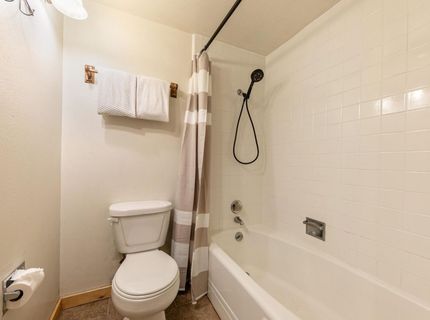 7610 North Lake Boulevard, Tahoe Vista, CA 96148 Photo