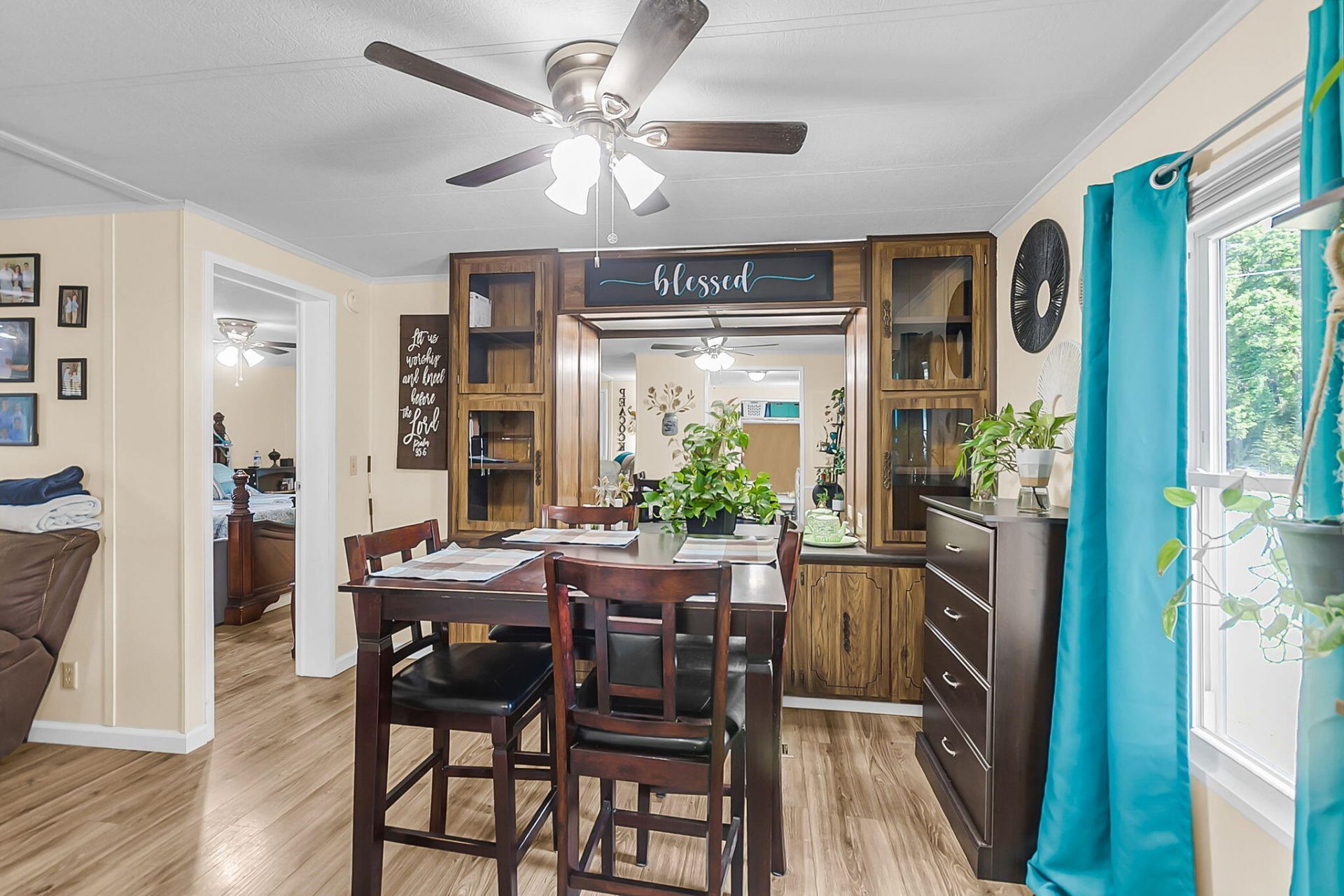 395 Embassy Drive Photo 19