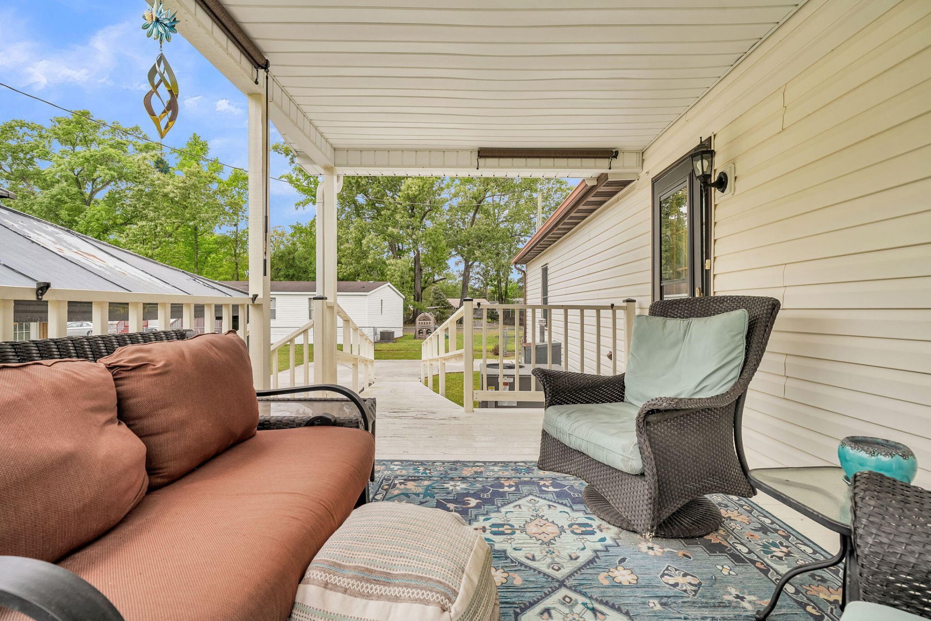 395 Embassy Drive Photo 30