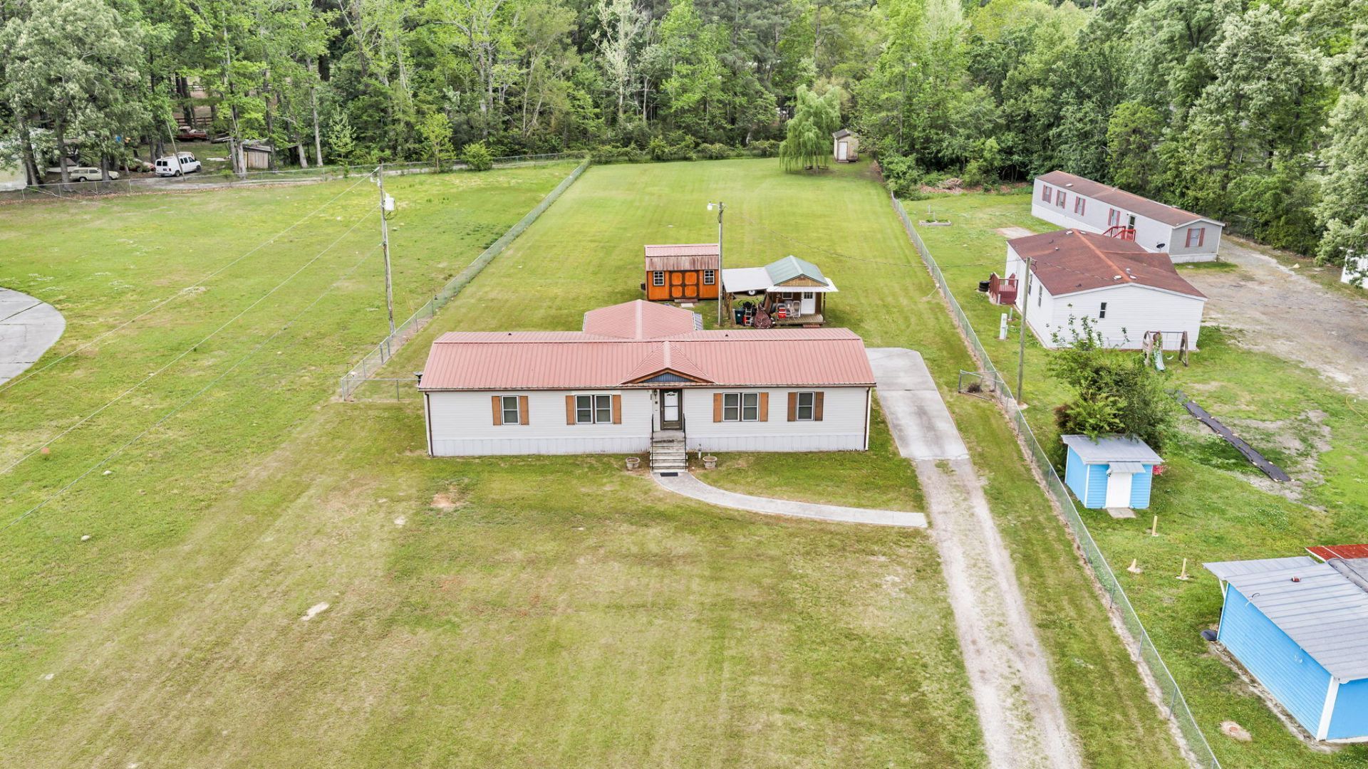 395 Embassy Drive Photo 40