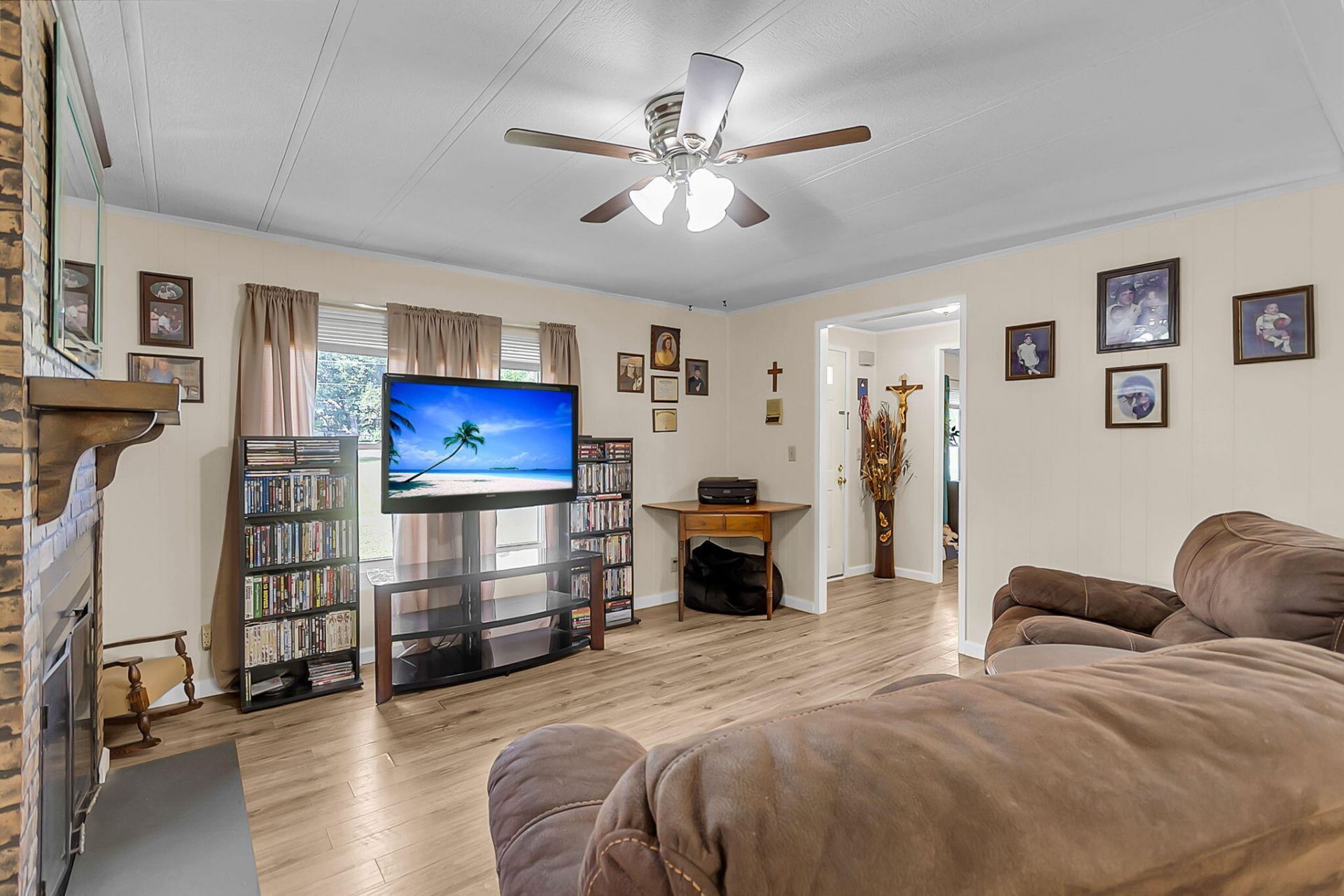 395 Embassy Drive Photo 7