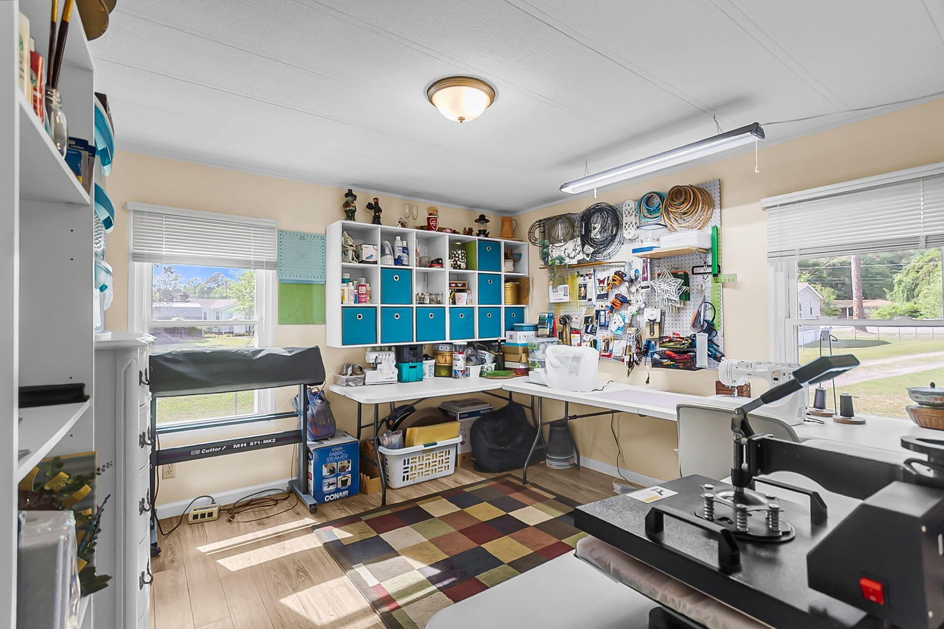 395 Embassy Drive Photo 9