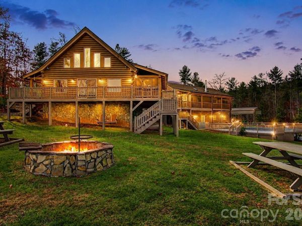2257 Quiet Creek Lane, Lenoir, NC 28645