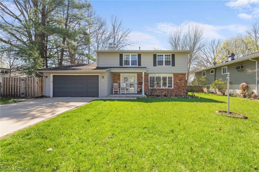 329 Baldwin Drive , Berea, OH 44017 Main Photo