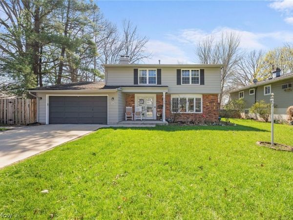 329 Baldwin Drive , Berea, OH 44017