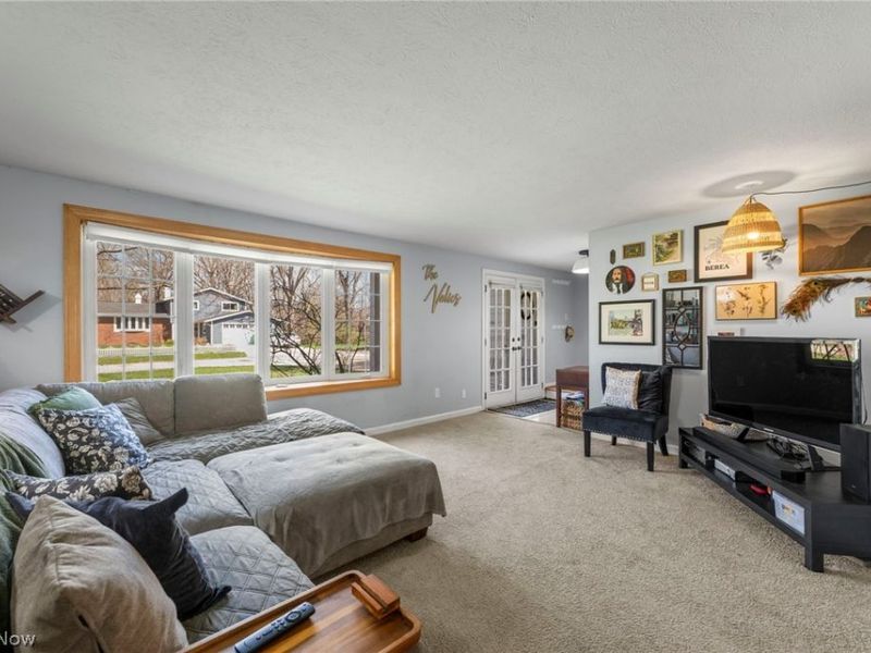 329 Baldwin Drive , Berea, OH 44017 Photo 4