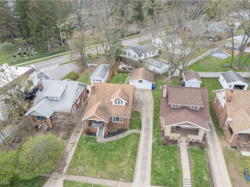 2416 4th Street, Cuyahoga Falls, OH 44221 Photo 2