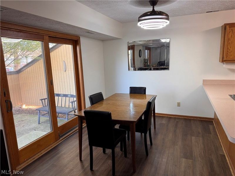 1424 Loop Road, Kent, OH 44240 Photo 4