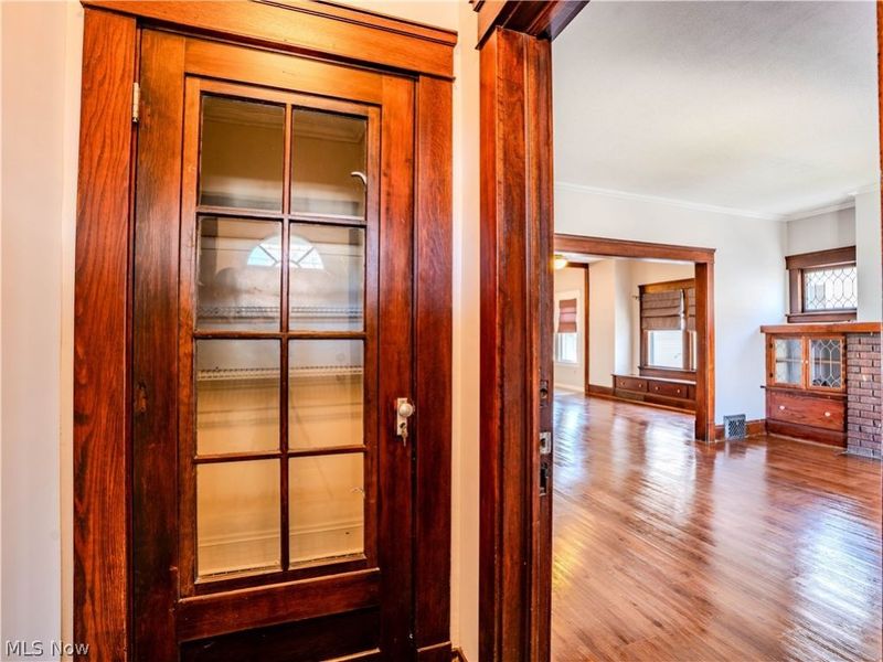 10105 Baltic Road, Cleveland, OH 44102 Photo 20