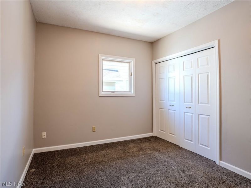 10105 Baltic Road, Cleveland, OH 44102 Photo 32