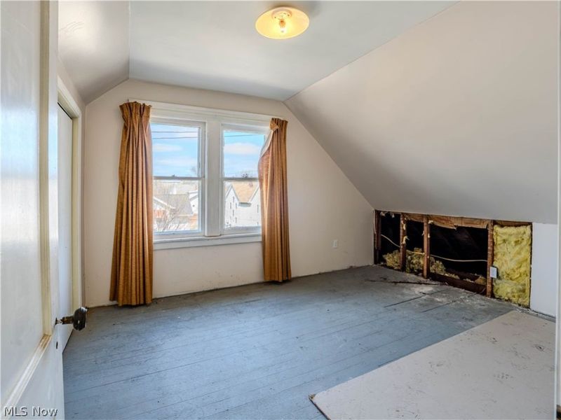 10105 Baltic Road, Cleveland, OH 44102 Photo 41