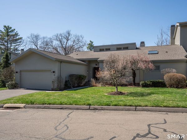 3 Shirecrest, Unit 3, Avon, CT 06001