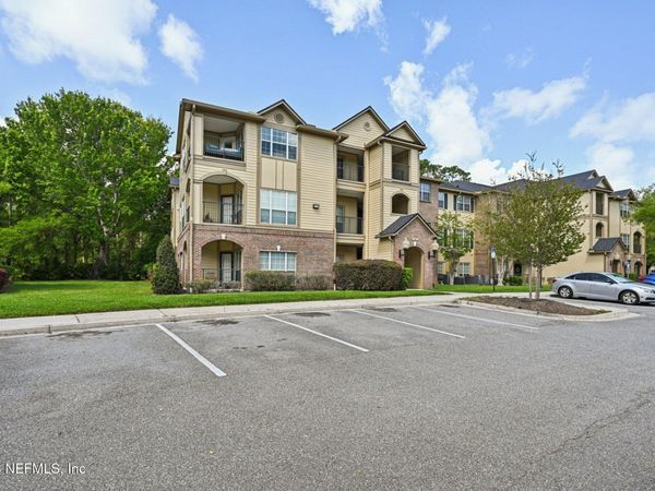7800 POINT MEADOWS Drive, Unit 322, Jacksonville, FL 32256