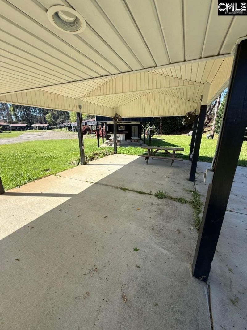 1001 South Stadium Road Photo 10