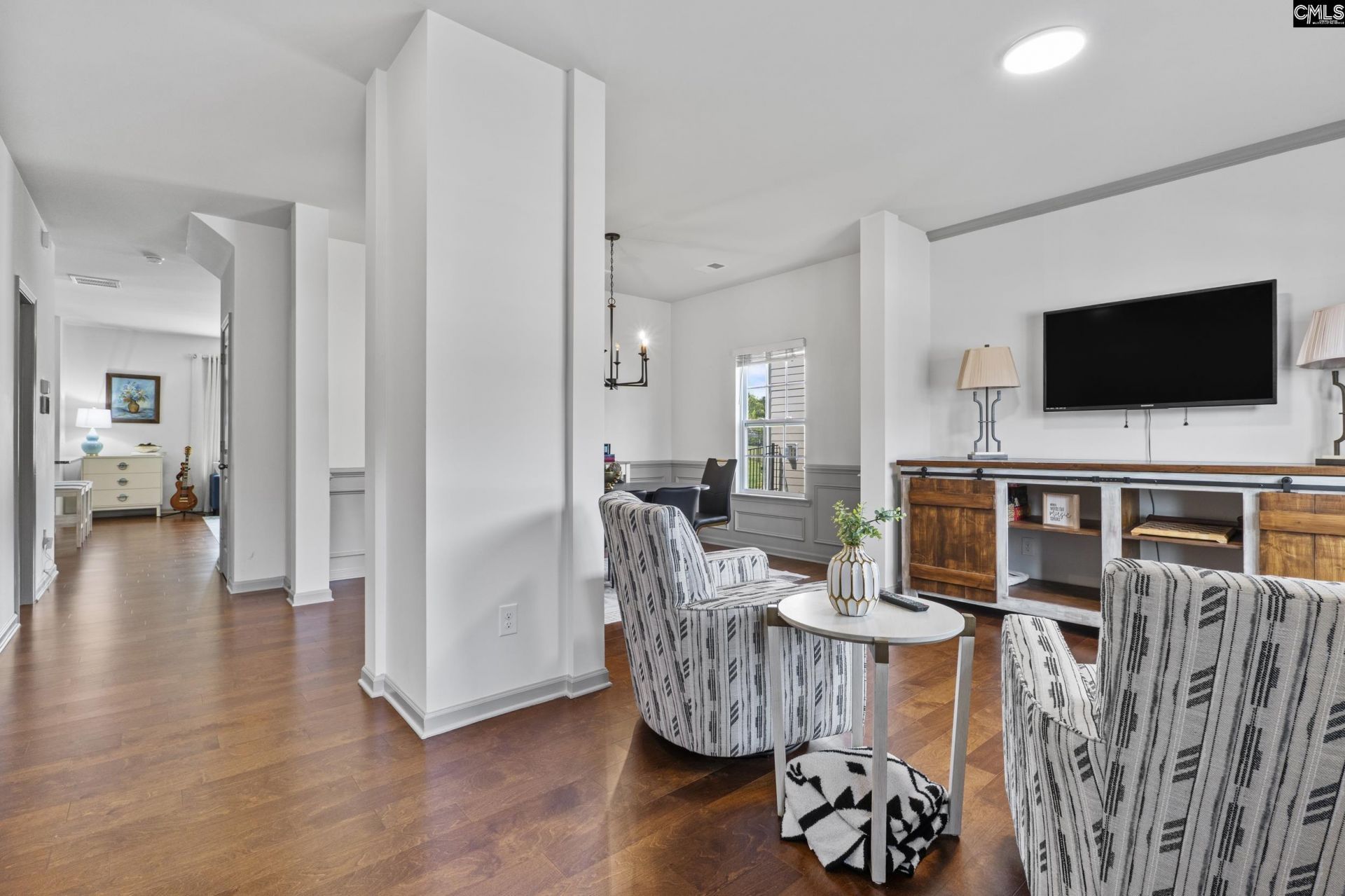 193 Crimson Queen Drive Photo 4