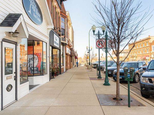 318 W State Street , Unit 318, Sycamore, IL 60178