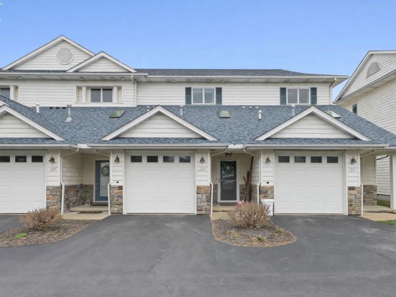 1223 W Lakeshore Drive, Port Clinton, OH 43452 Photo 2