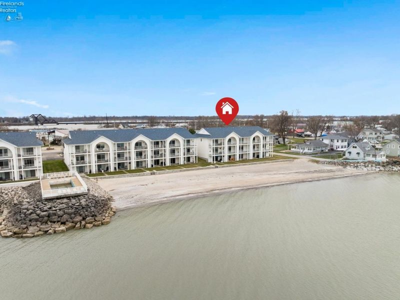 1223 W Lakeshore Drive, Port Clinton, OH 43452 Photo 5