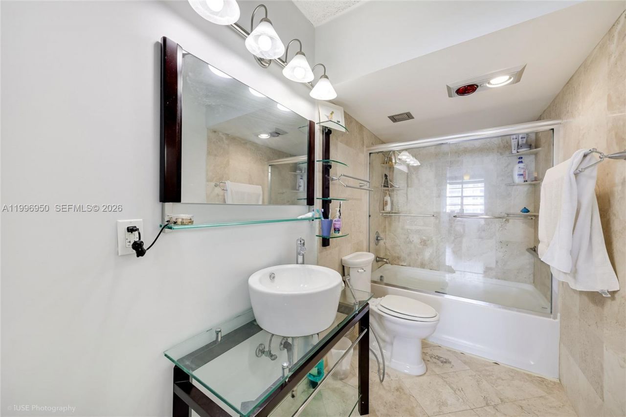 1980 S Ocean Dr , Unit 5F, Hallandale Beach, FL 33009 Photo