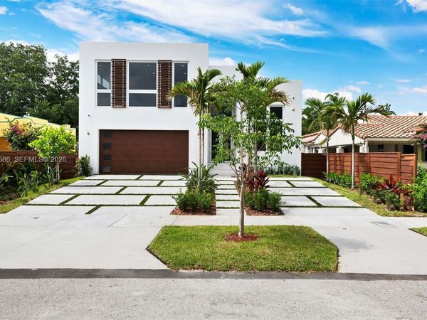 1615 NE 3rd Ct , Fort Lauderdale, FL 33301