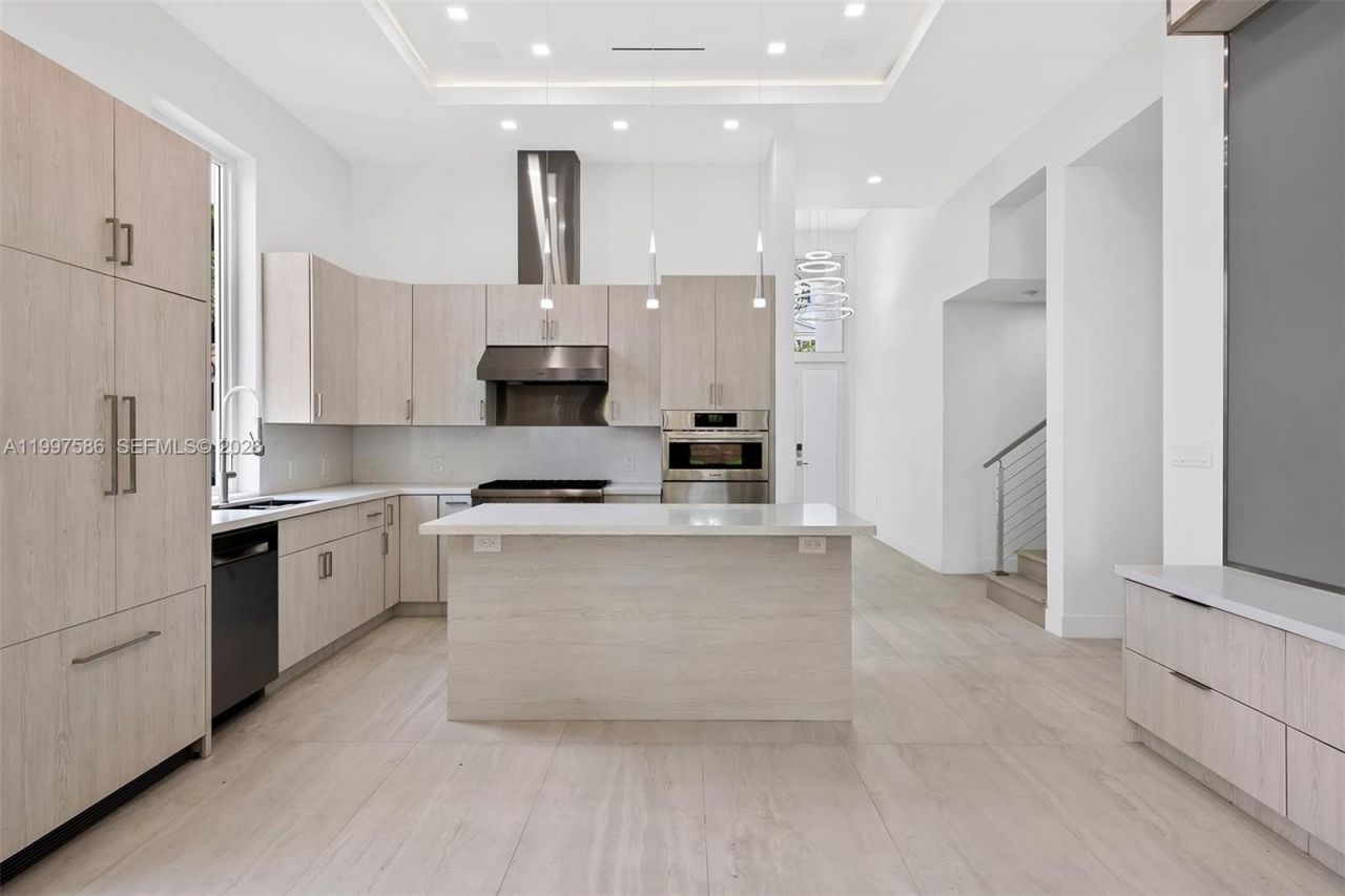 1615 NE 3rd Ct, Fort Lauderdale, FL 33301 Photo