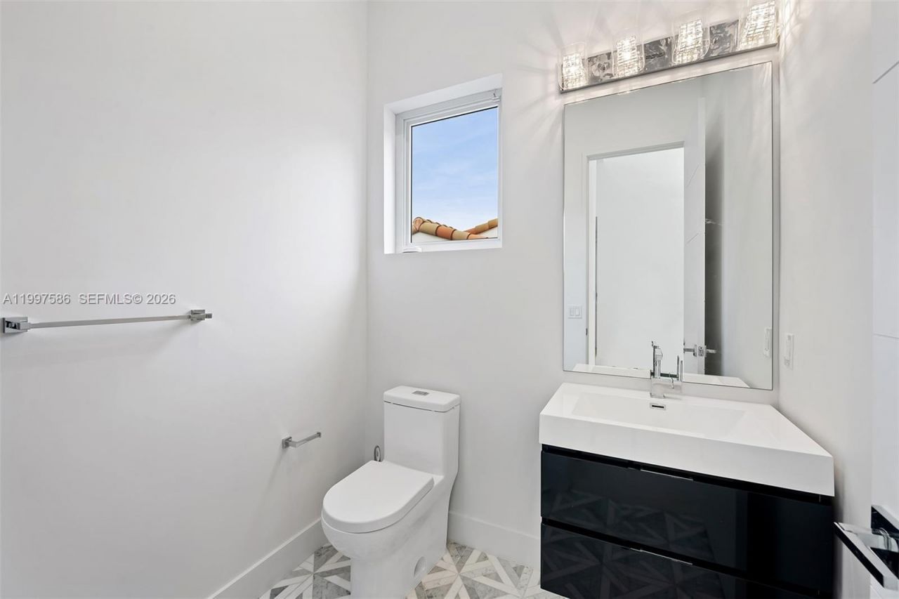 1615 NE 3rd Ct, Fort Lauderdale, FL 33301 Photo