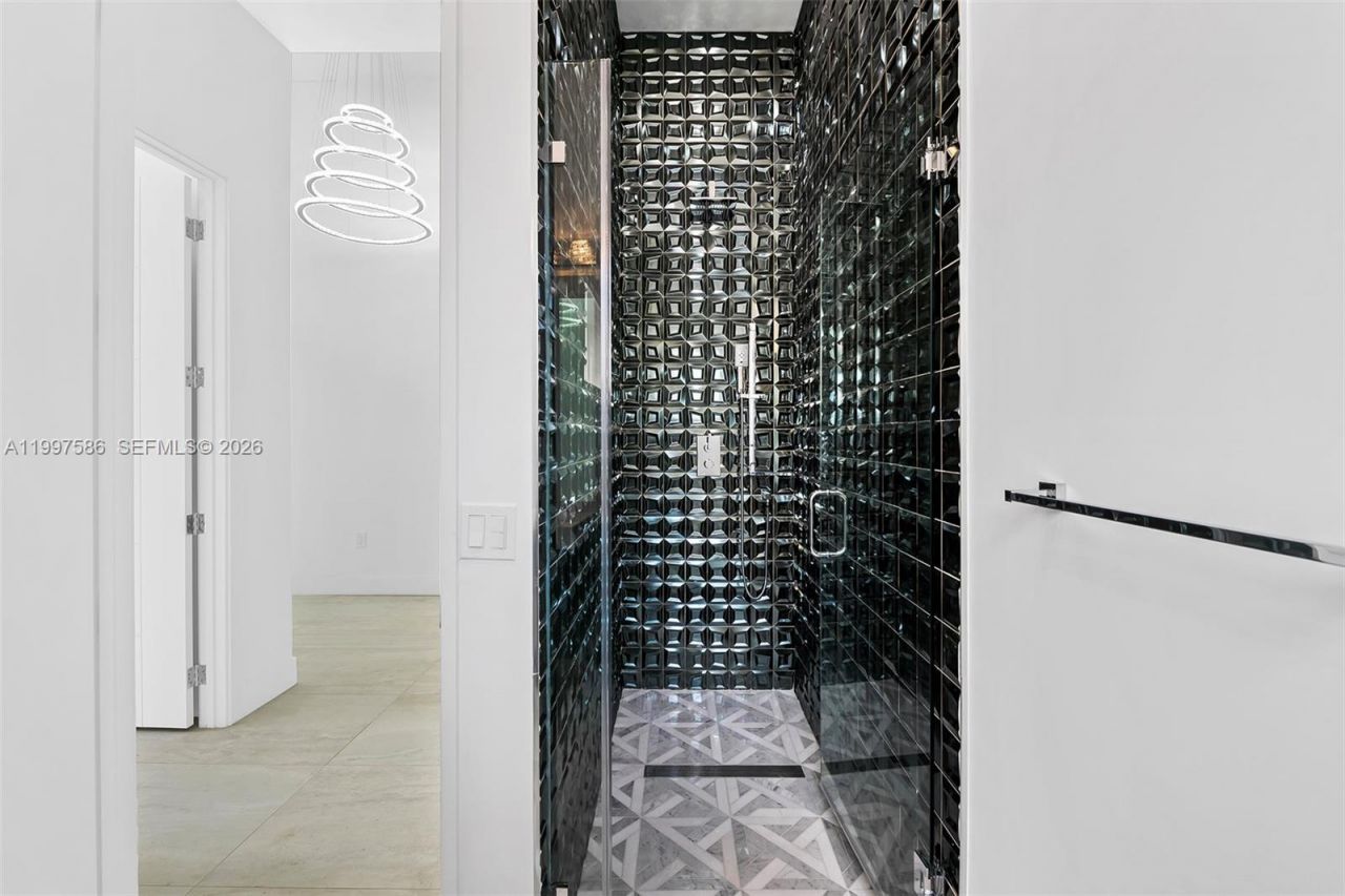 1615 NE 3rd Ct, Fort Lauderdale, FL 33301 Photo