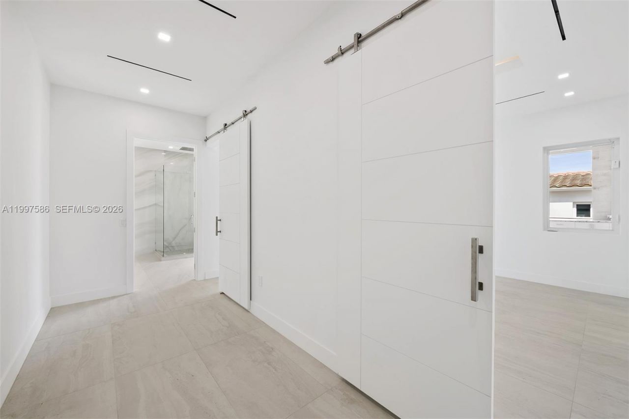 1615 NE 3rd Ct, Fort Lauderdale, FL 33301 Photo