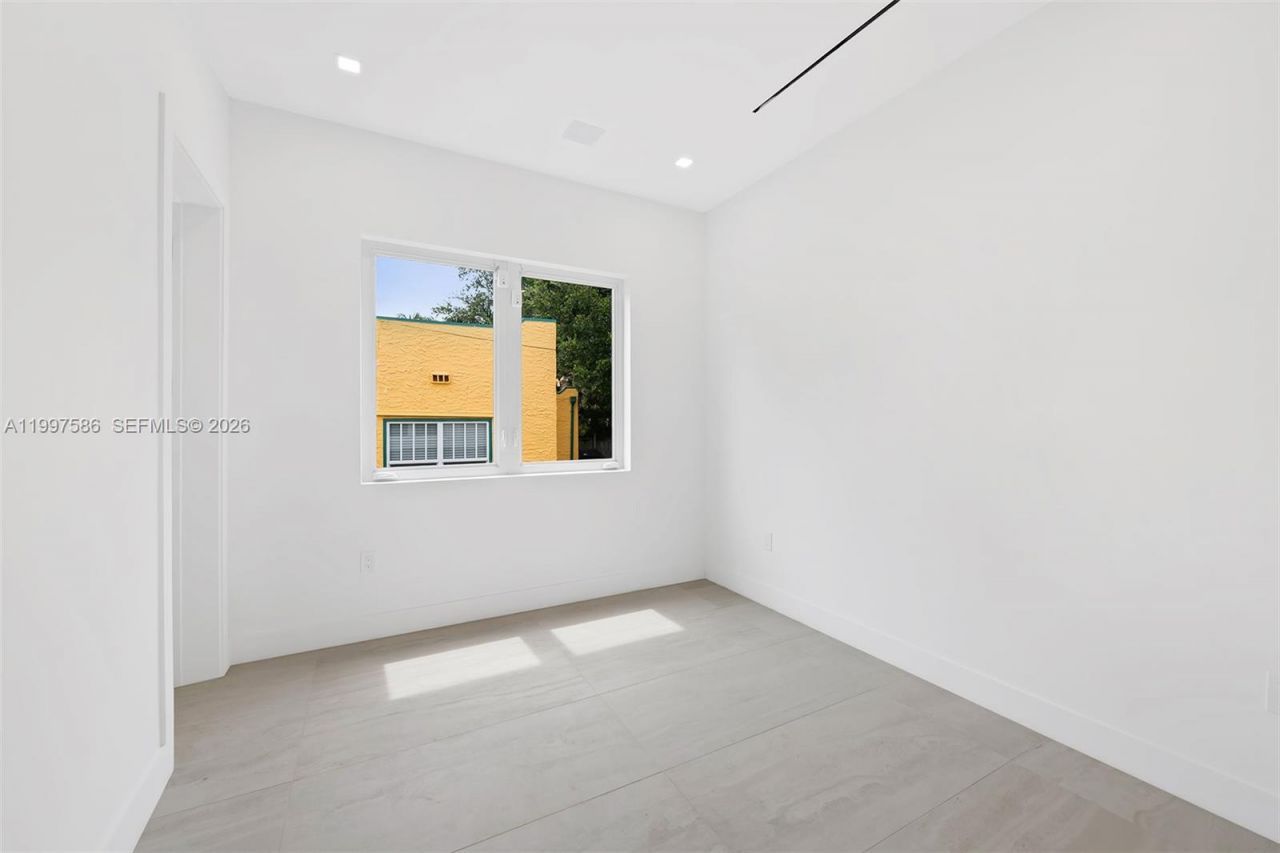 1615 NE 3rd Ct, Fort Lauderdale, FL 33301 Photo