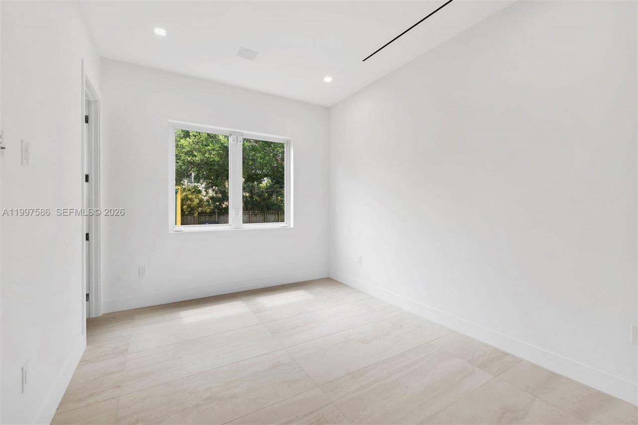 1615 NE 3rd Ct, Fort Lauderdale, FL 33301 Photo