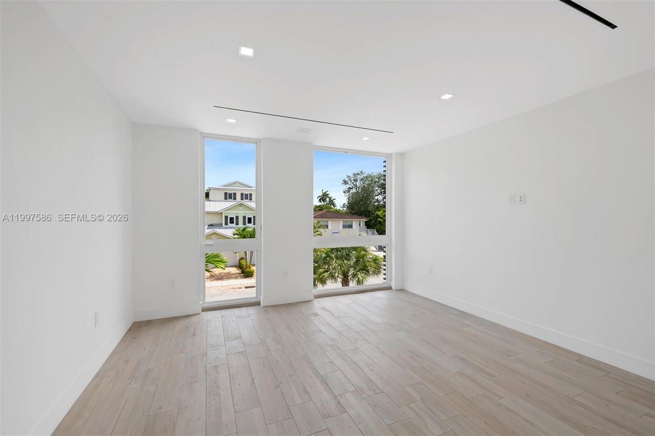 1615 NE 3rd Ct, Fort Lauderdale, FL 33301 Photo