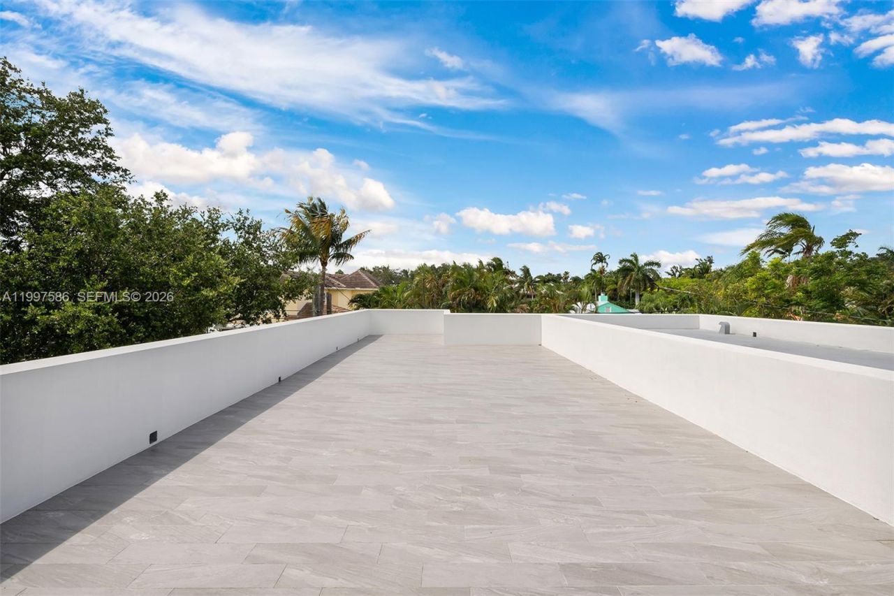 1615 NE 3rd Ct, Fort Lauderdale, FL 33301 Photo