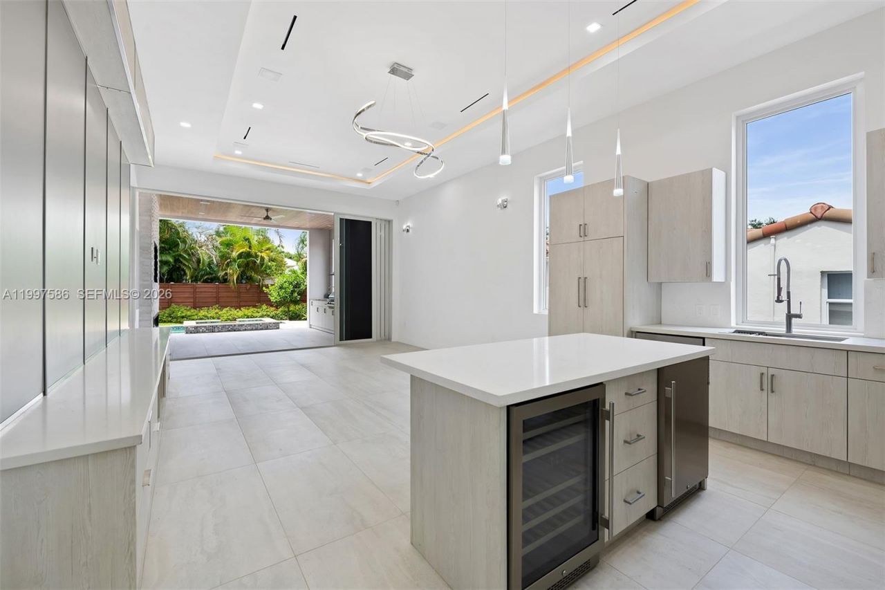 1615 NE 3rd Ct, Fort Lauderdale, FL 33301 Photo