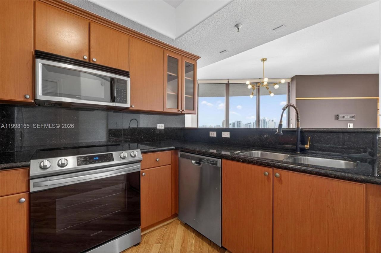 2301 SW 27th Ave, Unit 906, Miami, FL 33145 Photo