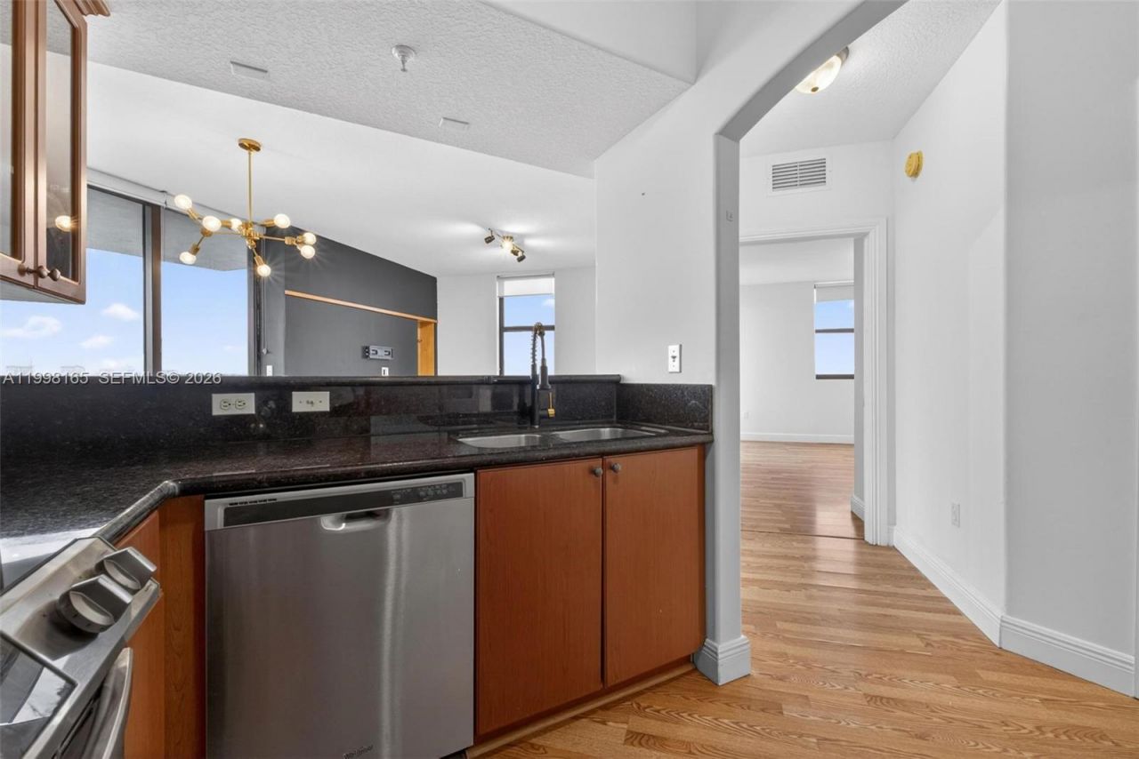 2301 SW 27th Ave, Unit 906, Miami, FL 33145 Photo